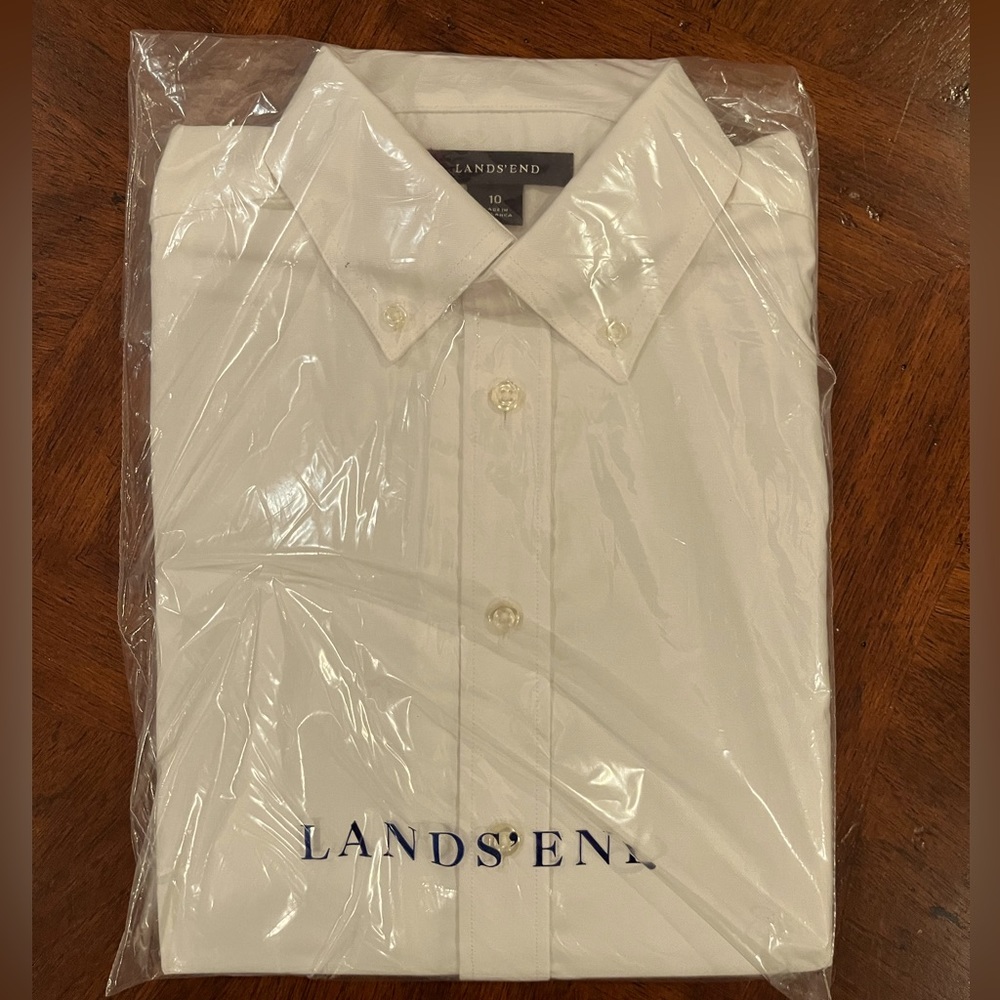 Lands’ End Boy’s White Oxford Long Sleeve Shirt. NWT. Size 10.